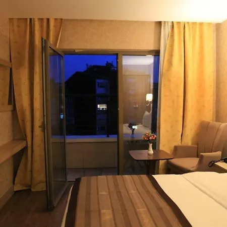 Regard Hotell 4*